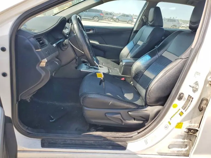 2013 TOYOTA CAMRY SE  