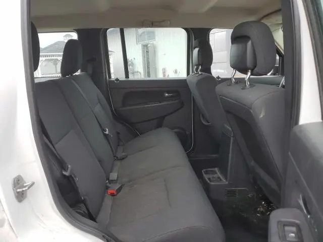 2012 JEEP LIBERTY SPORT  