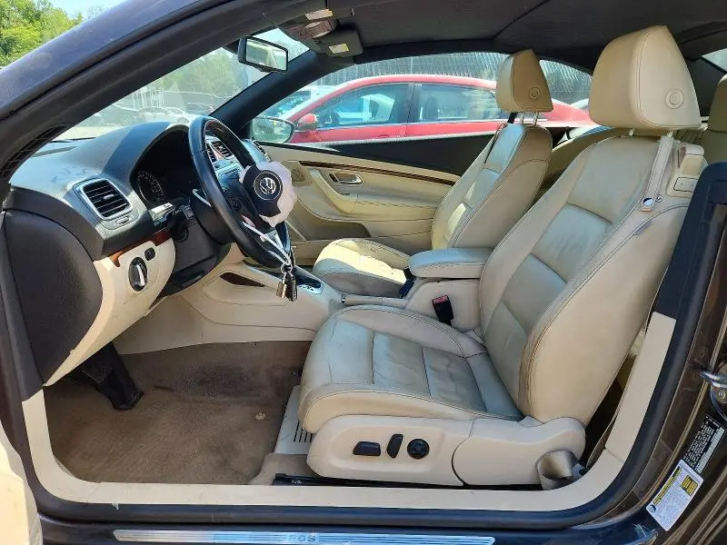 2012 VOLKSWAGEN EOS LUX  