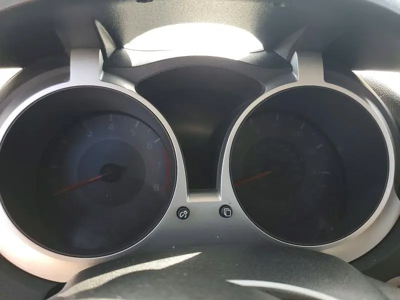 2015 NISSAN JUKE S  