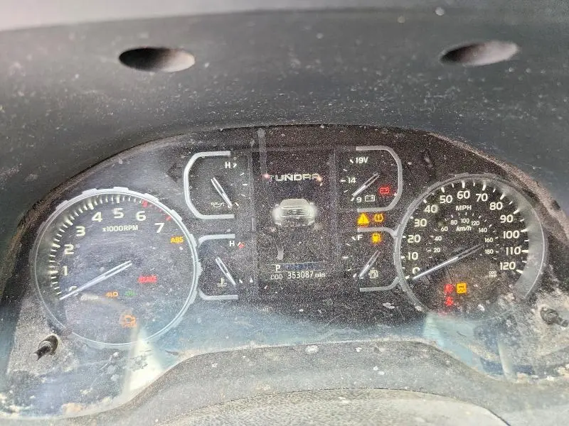 2018 TOYOTA TUNDRA CREWMAX SR5  