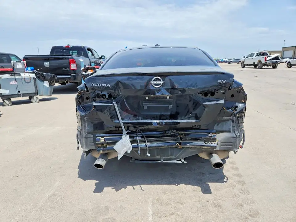2024 NISSAN ALTIMA SV  