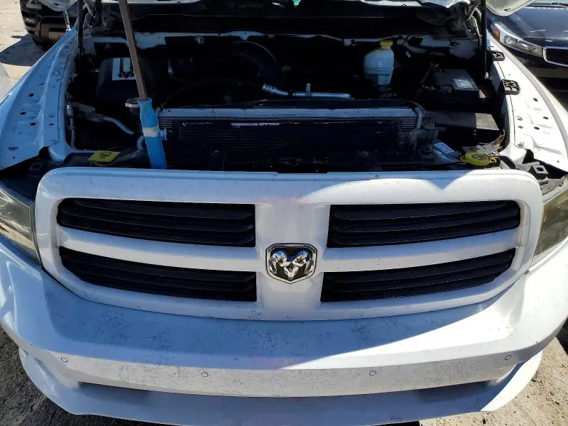 2015 RAM 1500 SPORT  