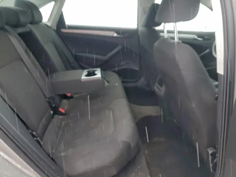 2012 VOLKSWAGEN PASSAT S  