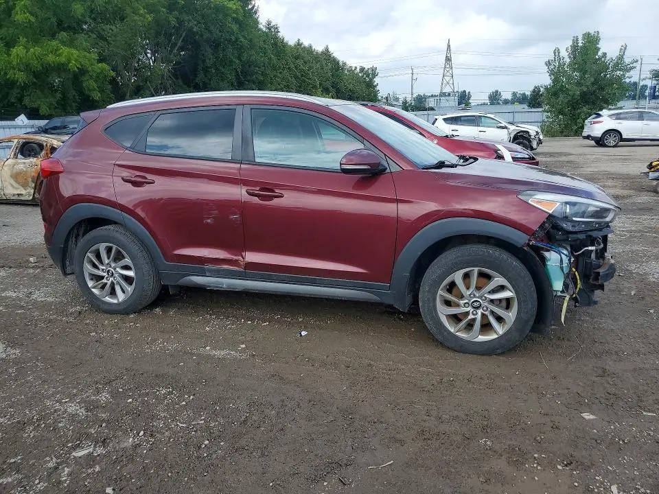 2016 HYUNDAI TUCSON SE  