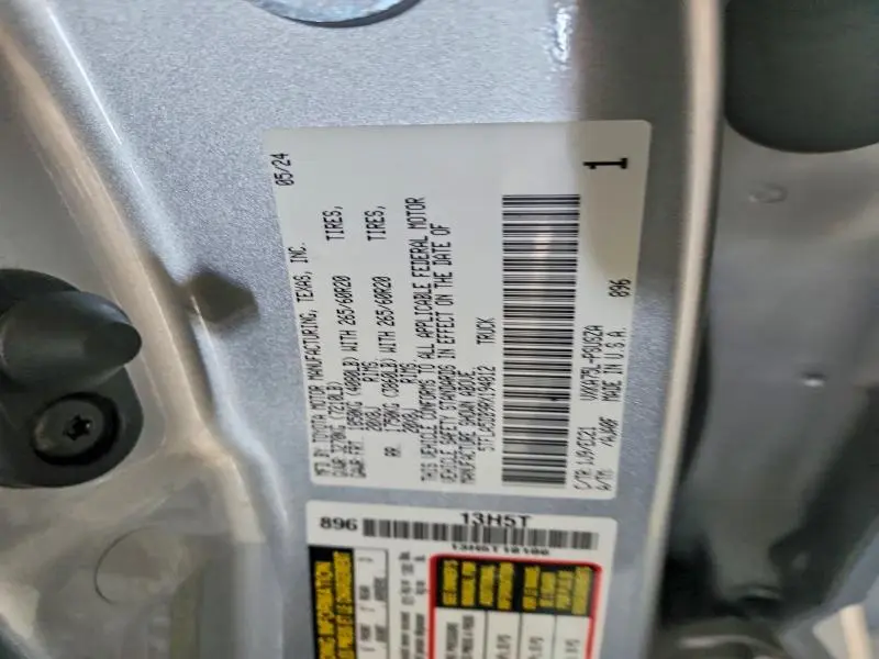 2024 TOYOTA TUNDRA SR5  