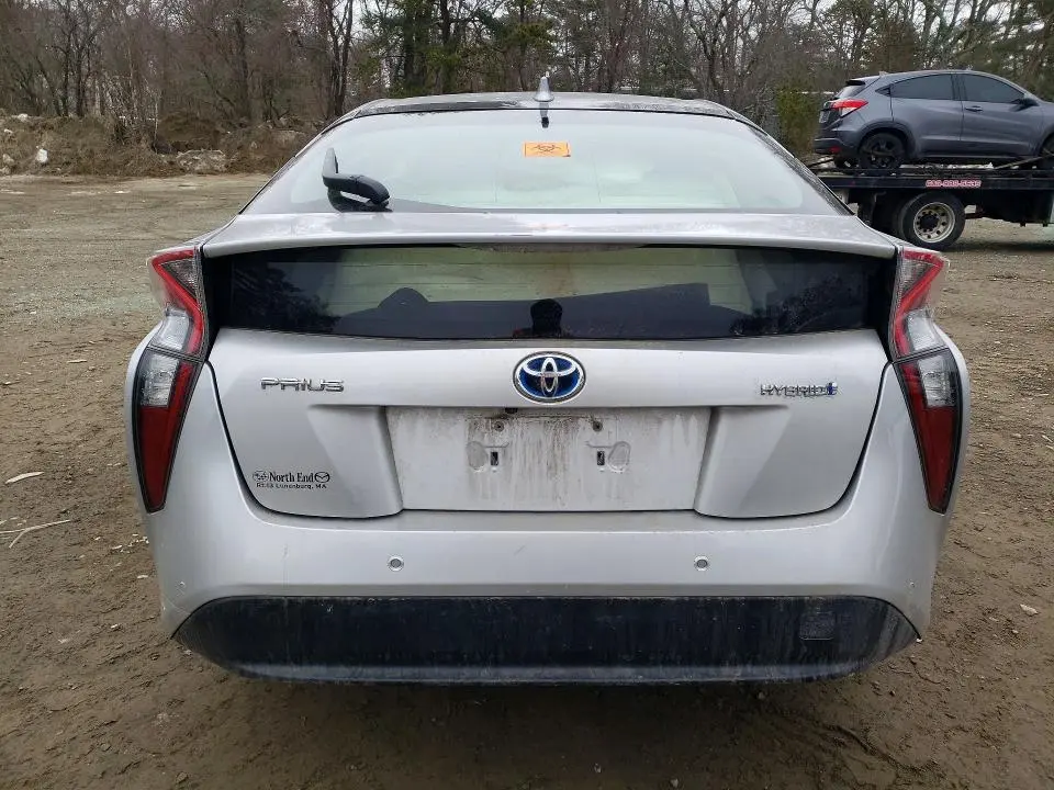 2018 TOYOTA PRIUS THREE  