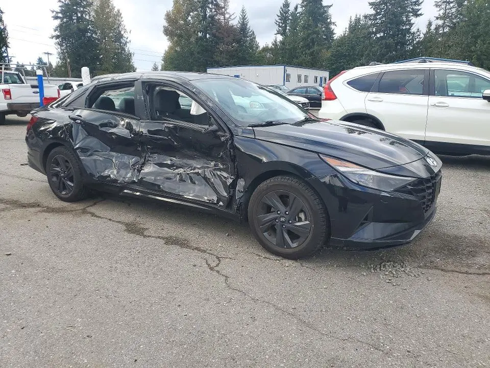 2021 HYUNDAI ELANTRA SEL  
