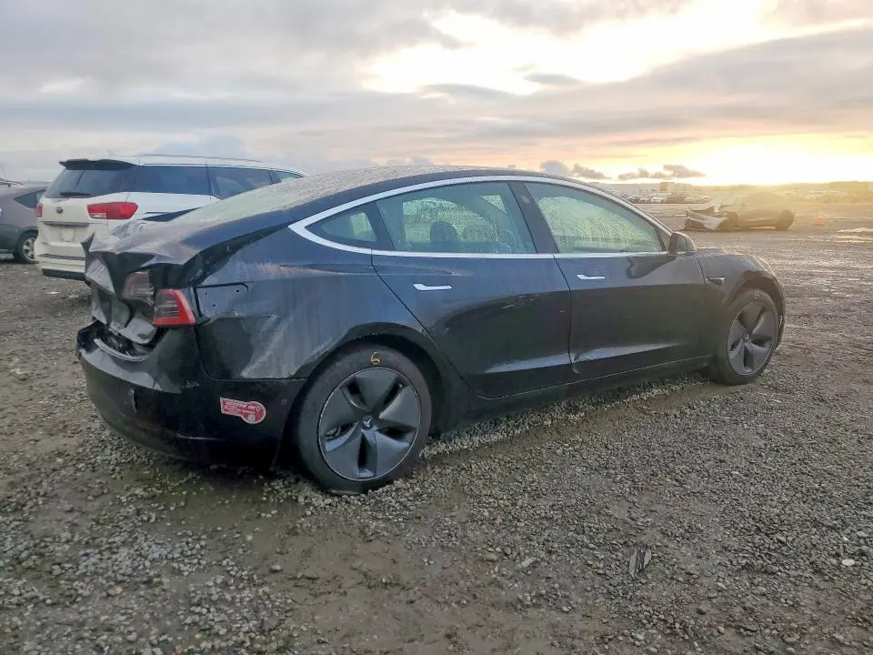 2019 TESL MODEL 3   