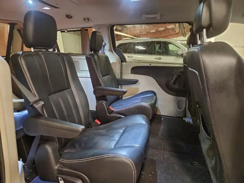 2015 CHRYSLER TOWN & COUNTRY TOURING L  