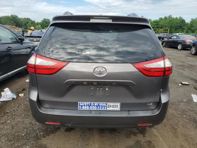 2016 TOYOTA SIENNA LE  