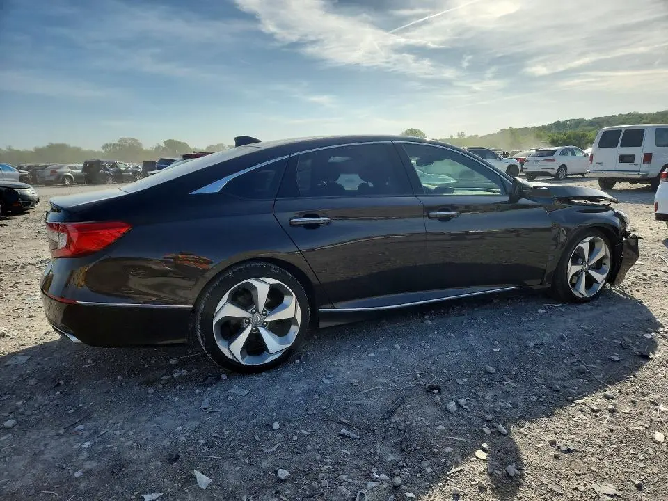 2018 HONDA ACCORD TOURING  