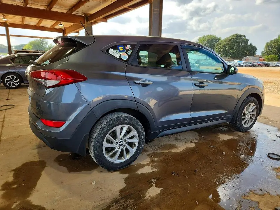 2016 HYUNDAI TUCSON GL SE  
