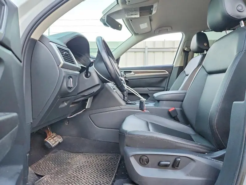 2018 VOLKSWAGEN ATLAS SE  