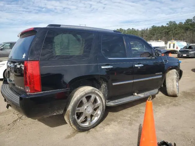 2011 CADILLAC ESCALADE LUXURY  