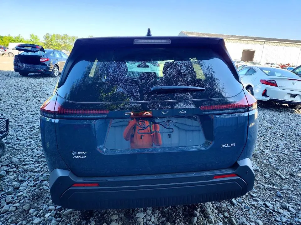 2026 TOYOTA RAV4 XLE PREMIUM  