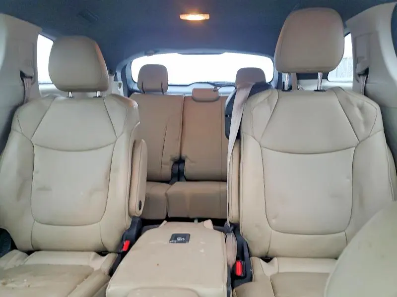 2022 TOYOTA SIENNA XLE 8-PASSENGER  