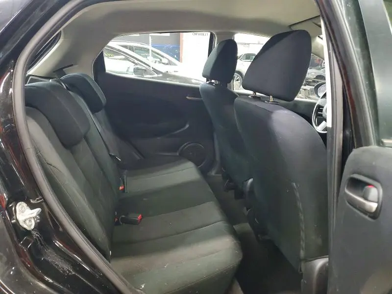 2013 MAZDA MAZDA2   