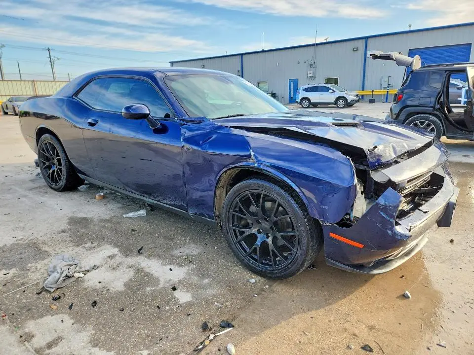 2016 DODGE CHALLENGER SXT  