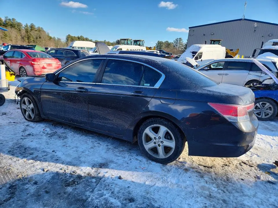 2011 HONDA ACCORD LXP  