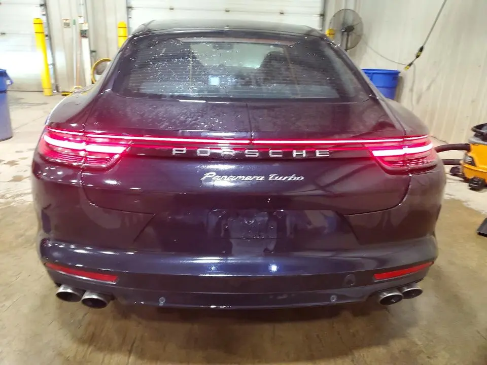 2018 PORSCHE PANAMERA TURBO  