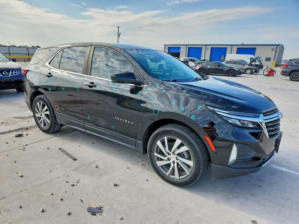 2022 CHEVROLET EQUINOX LT  
