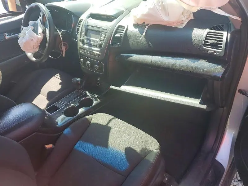2014 KIA SORENTO LX  