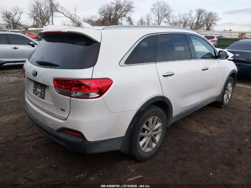 2017 KIA SORENTO 2.4L LX