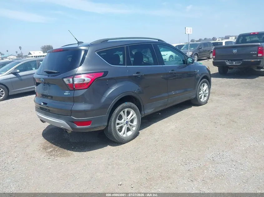 2018 FORD ESCAPE SE