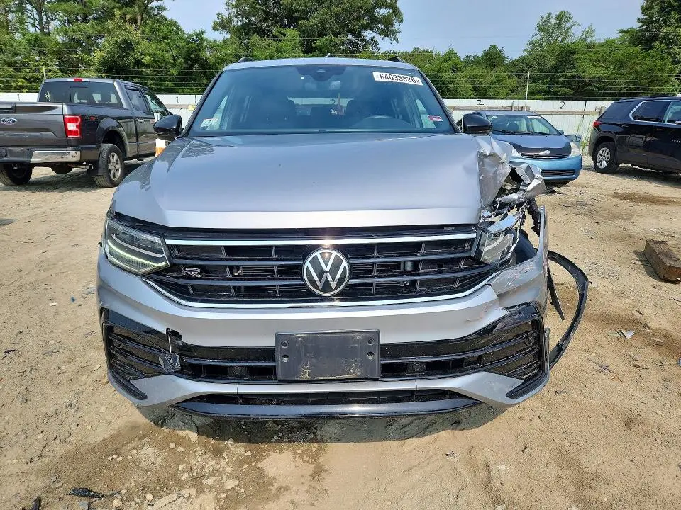 2023 VOLKSWAGEN TIGUAN SE R-LINE BLACK  