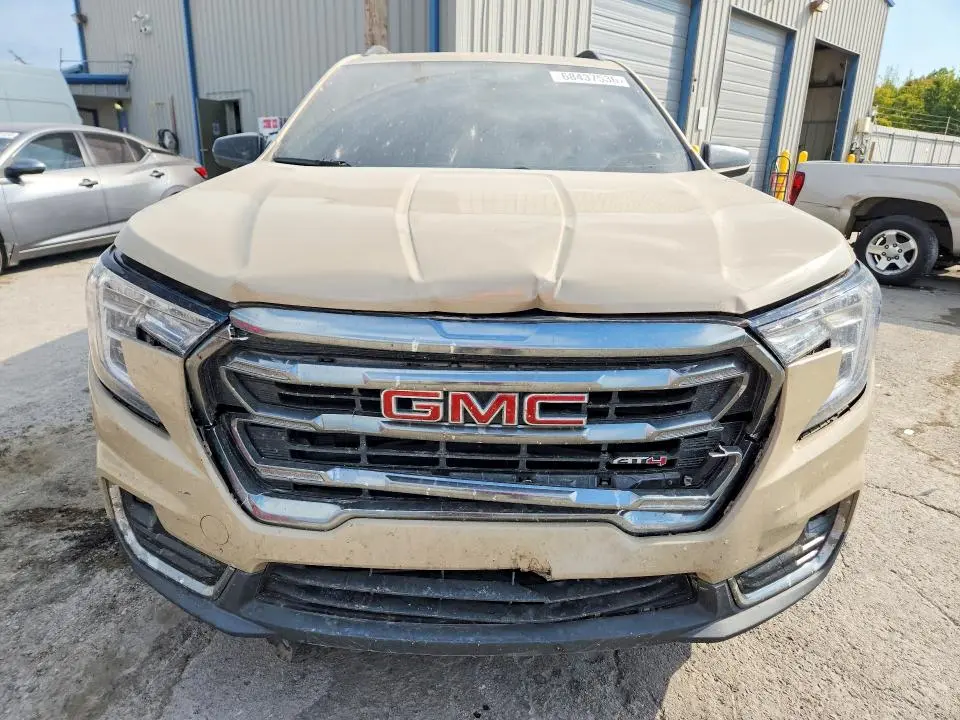 2022 GMC TERRAIN AT4  