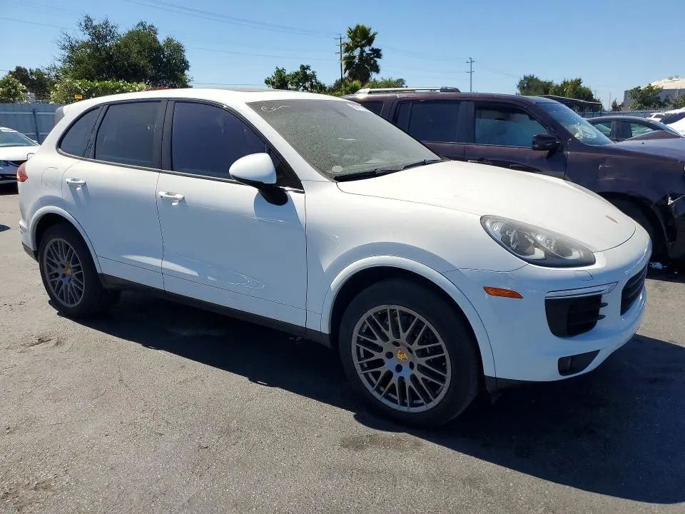 2018 PORSCHE CAYENNE   