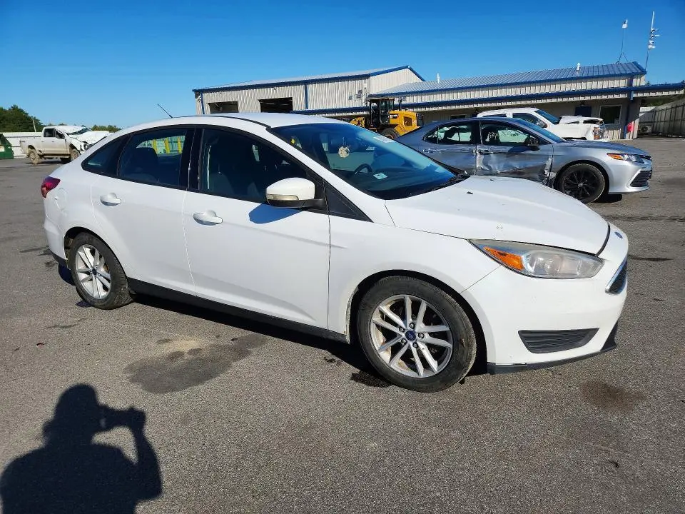 2017 FORD FOCUS SE  