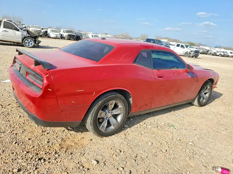 2015 DODGE CHALLENGER SXT  