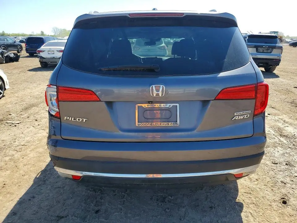 2018 HONDA PILOT TOURING  