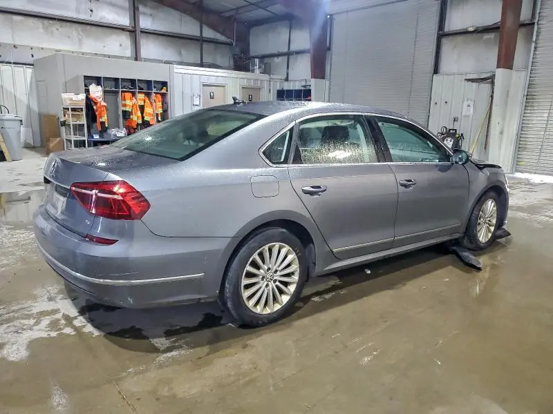 2017 VOLKSWAGEN PASSAT SE  