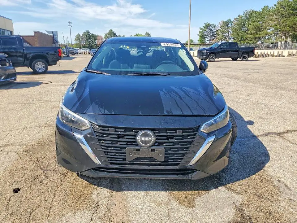 2025 NISSAN SENTRA SV  