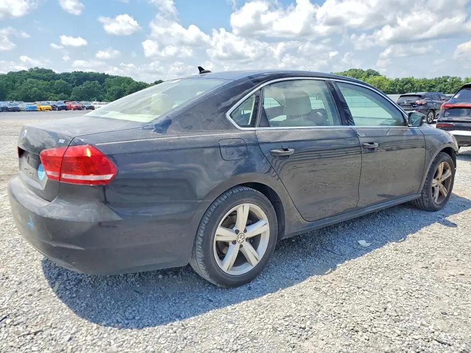 2013 VOLKSWAGEN PASSAT SE  