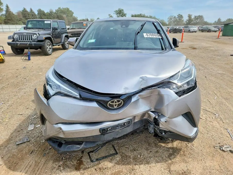 2018 TOYOTA C-HR XLE  