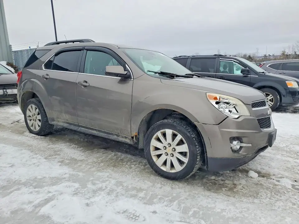 2011 CHEVROLET EQUINOX LT  