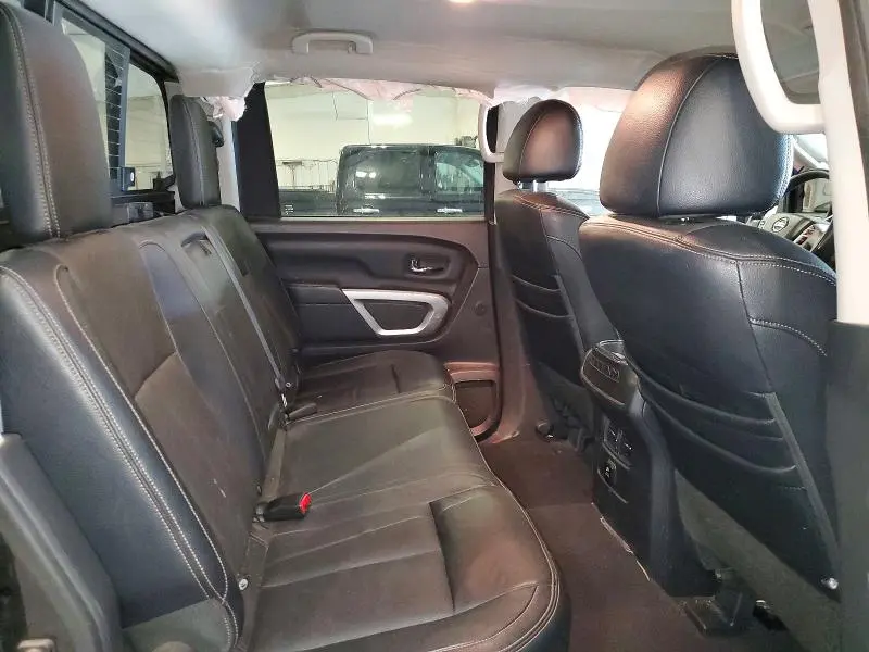 2017 NISSAN TITAN SL  