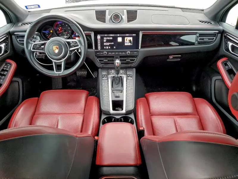 2019 PORSCHE MACAN   