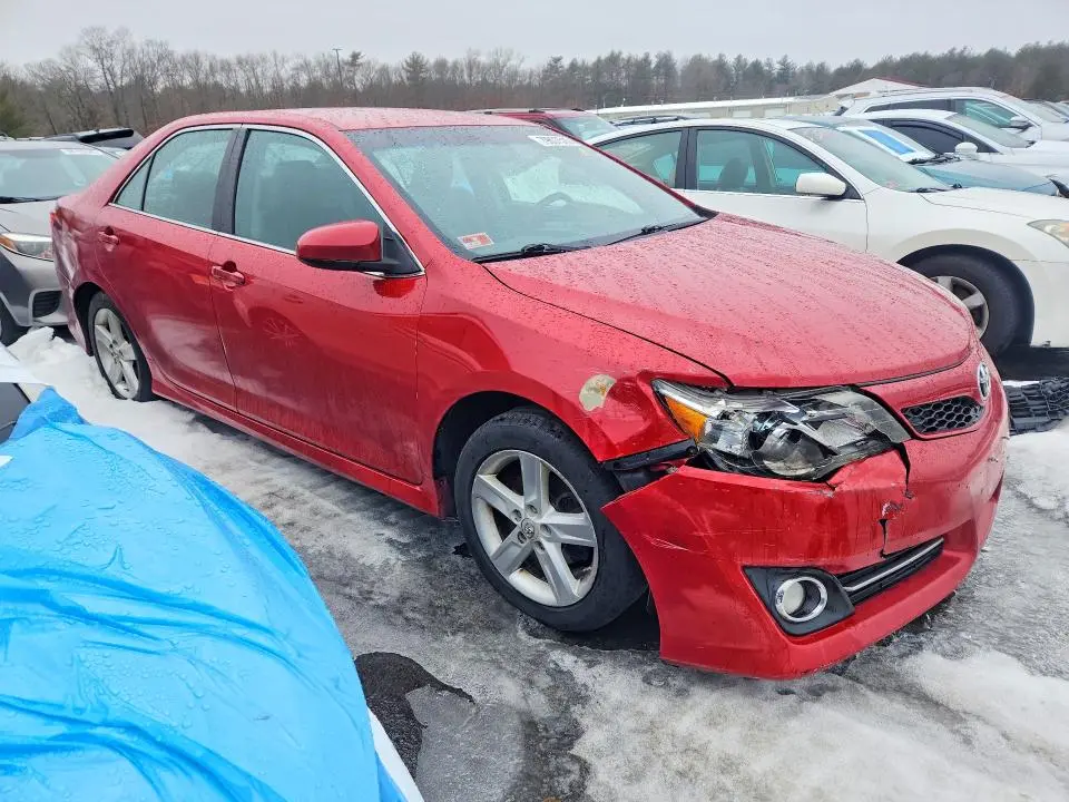2012 TOYOTA CAMRY SE  