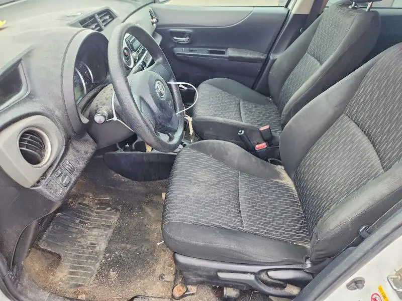 2014 TOYOTA YARIS 5-DOOR L  