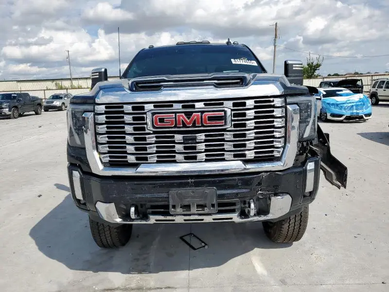 2024 GMC SIERRA K2500 DENALI  