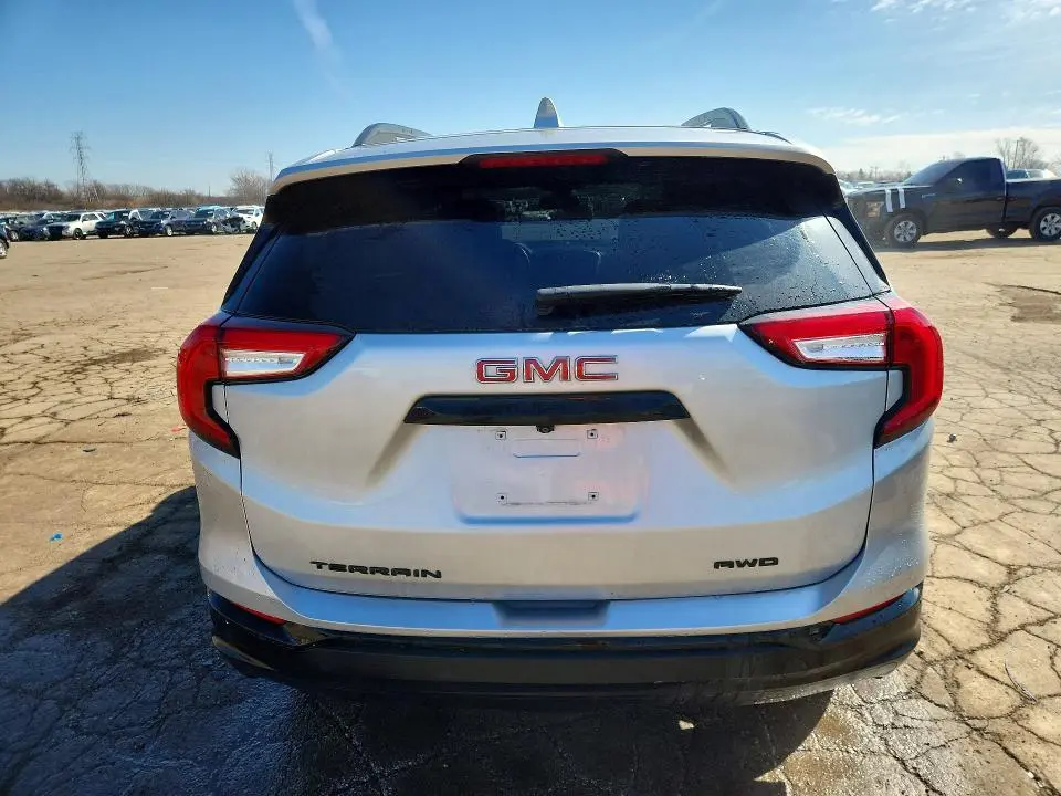 2022 GMC TERRAIN SLT  
