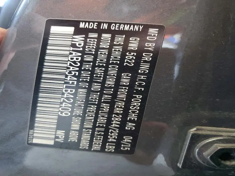 2015 PORSCHE MACAN   