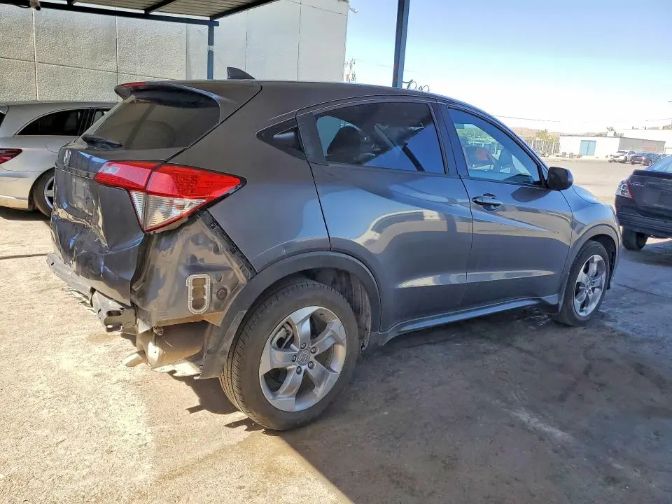 2022 HONDA HR-V LX  
