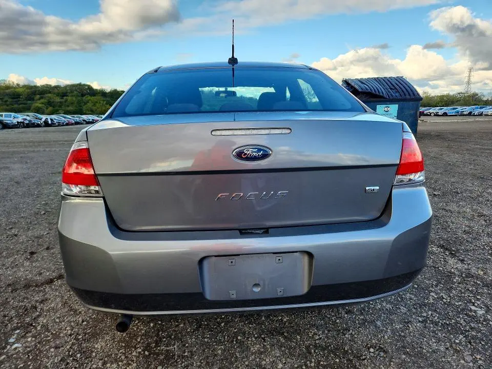 2011 FORD FOCUS SE  