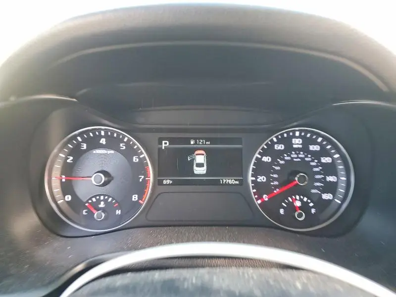 2023 KIA FORTE LX  